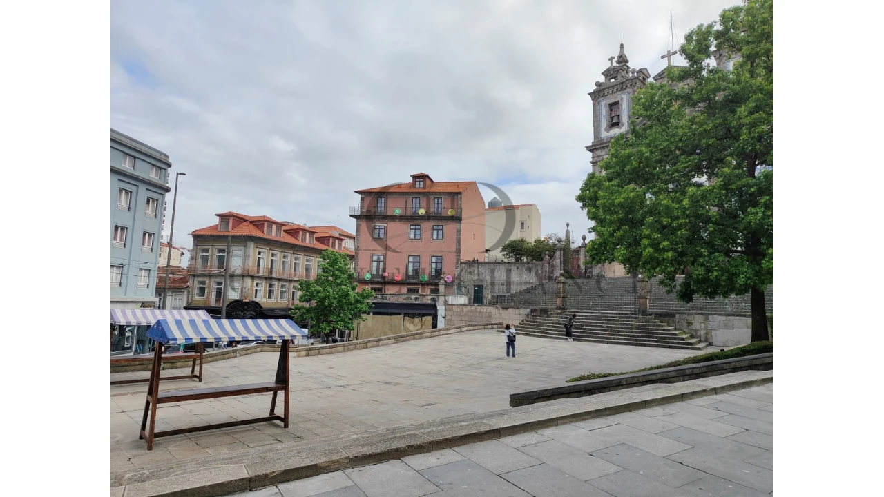 Prédio para Venda em Cedofeita, Santo Ildefonso, Sé, Miragaia, São Nicolau e Vitória Foto 1