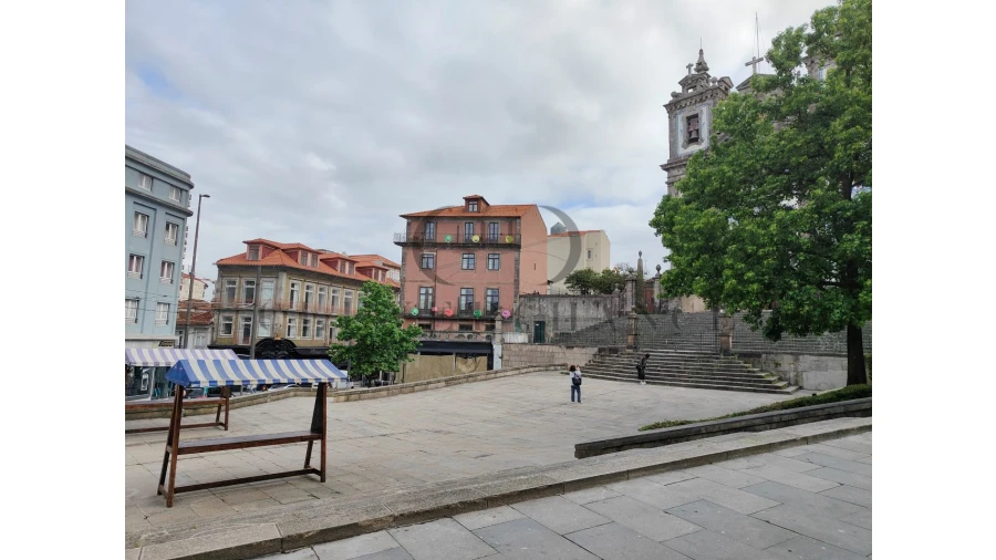 Prédio para Venda em Cedofeita, Santo Ildefonso, Sé, Miragaia, São Nicolau e Vitória Foto 1