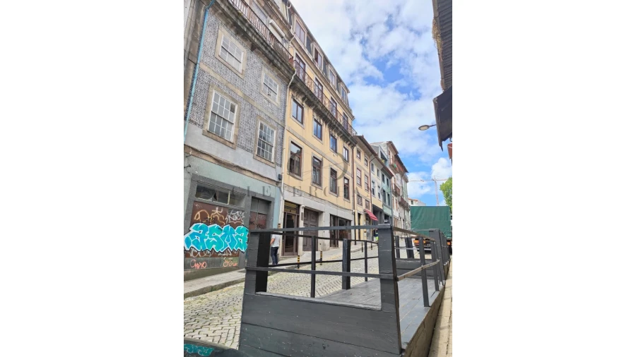 Prédio para Venda em Cedofeita, Santo Ildefonso, Sé, Miragaia, São Nicolau e Vitória Foto 2