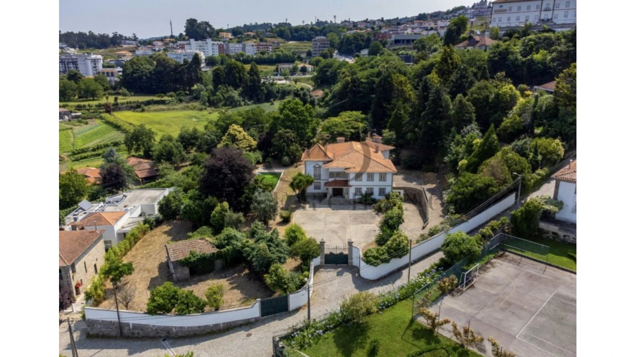 Quinta T10 para Venda em Penafiel Foto 1