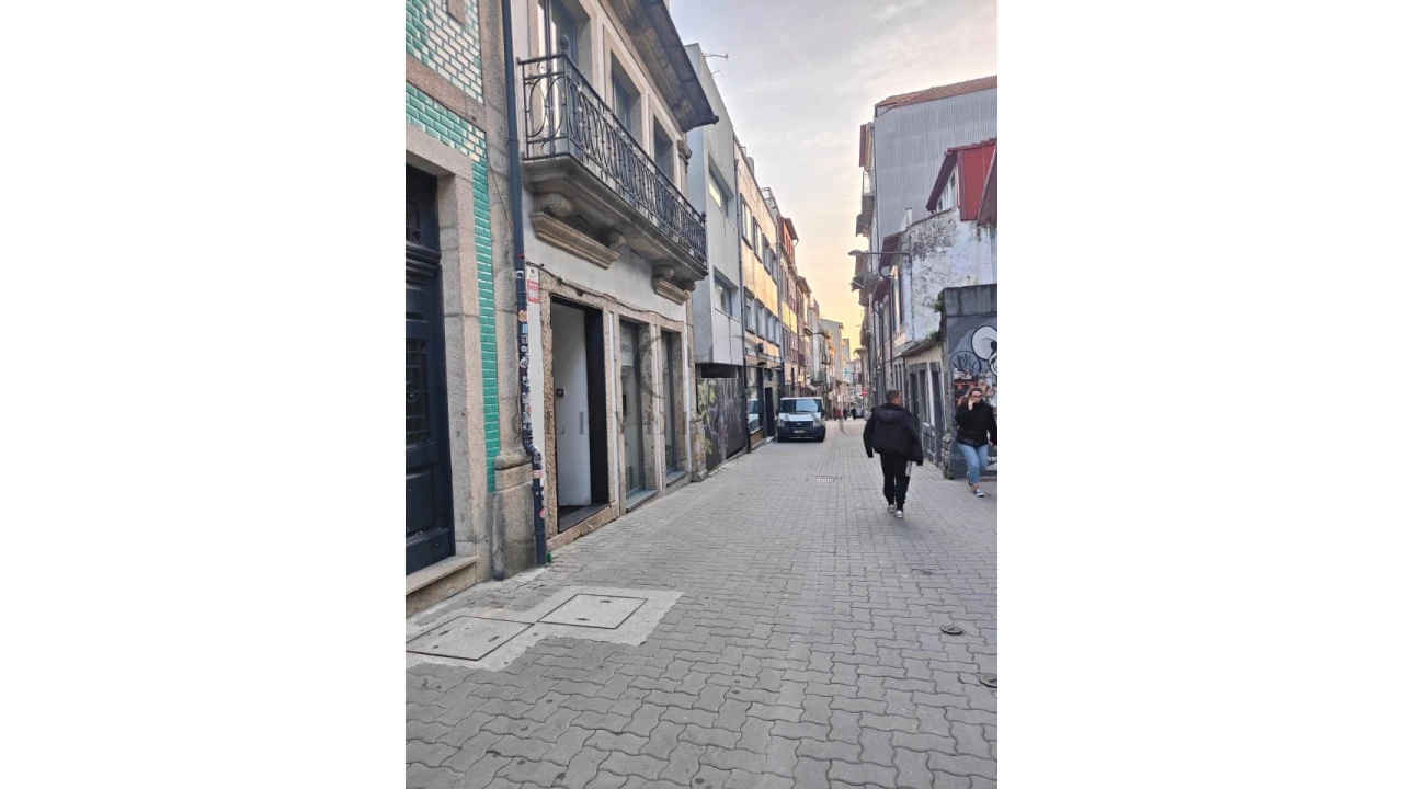 Apartamento T4 para Venda em Cedofeita, Santo Ildefonso, Sé, Miragaia, São Nicolau e Vitória Foto 17