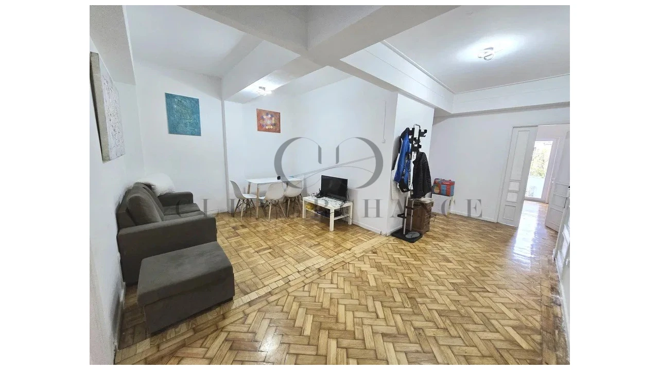 Apartamento T4 para Venda em Cedofeita, Santo Ildefonso, Sé, Miragaia, São Nicolau e Vitória Foto 2