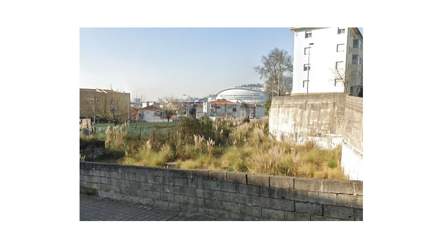 Terreno para Venda em Campanhã Foto 2