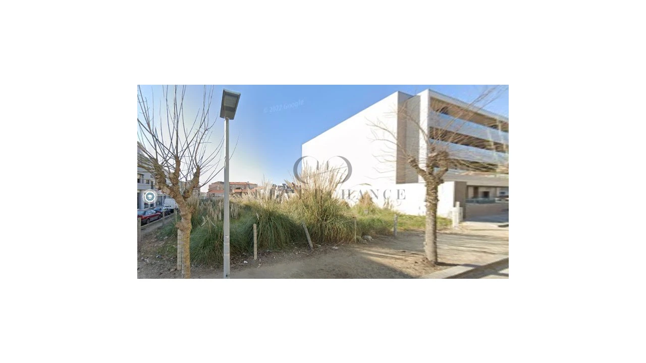 Terreno para Venda em Espinho Foto 1