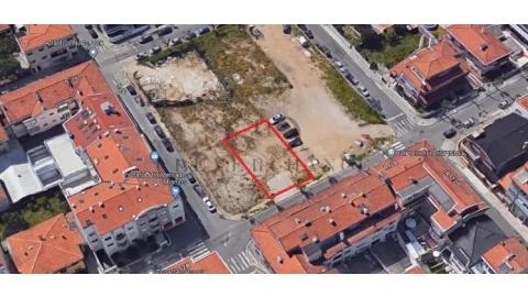 Terreno para Venda em Espinho