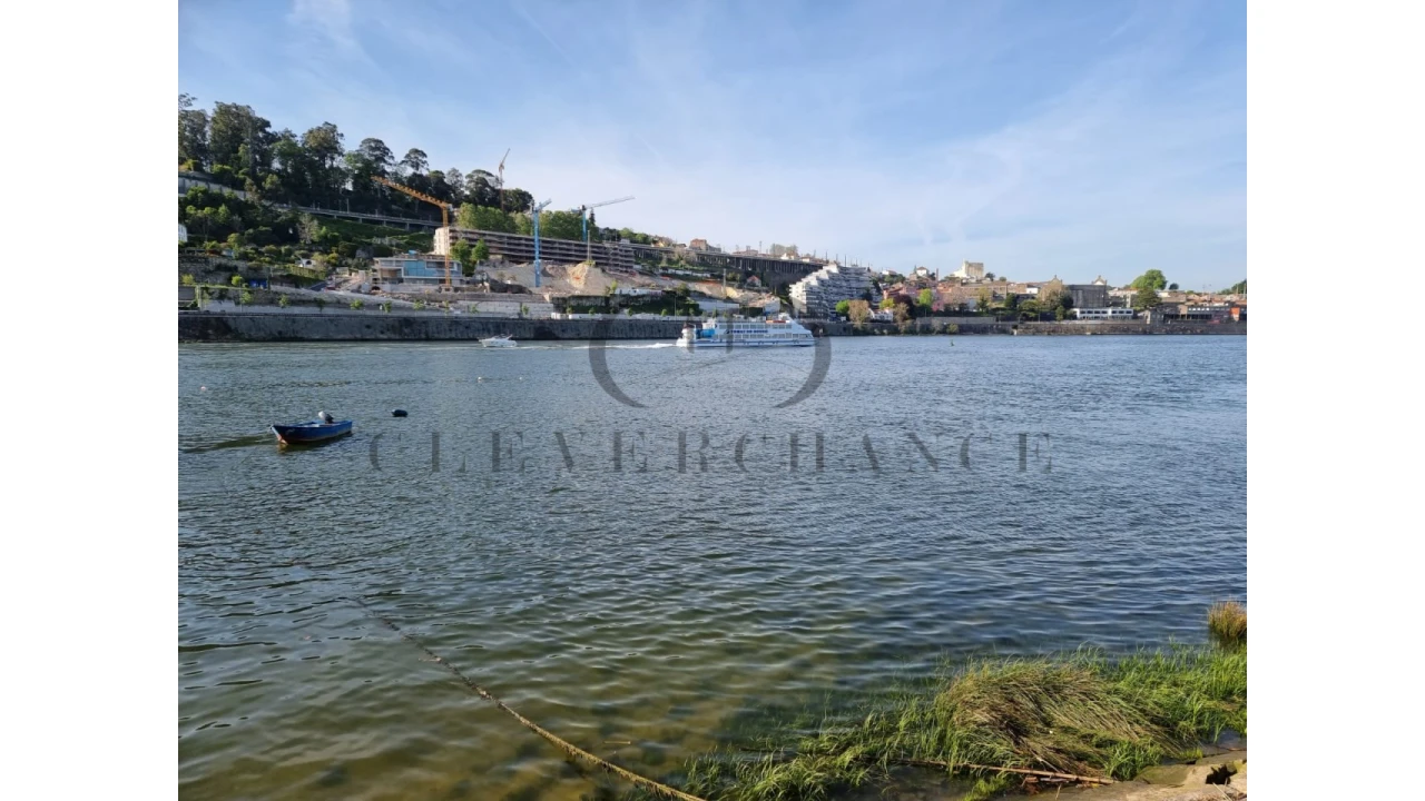 Terreno para Venda em Oliveira do Douro Foto 8