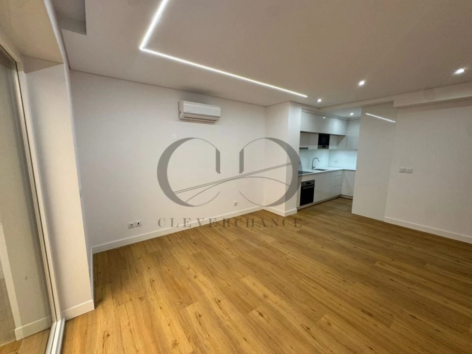 Apartamento T2 para Venda em Cedofeita, Santo Ildefonso, Sé, Miragaia, São Nicolau e Vitória Foto 6