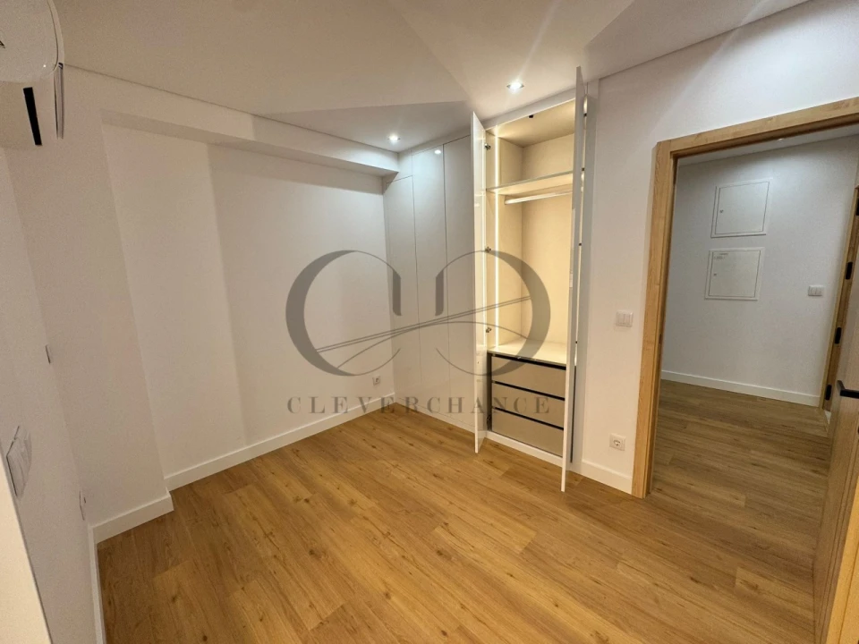 Apartamento T2 para Venda em Cedofeita, Santo Ildefonso, Sé, Miragaia, São Nicolau e Vitória Foto 22