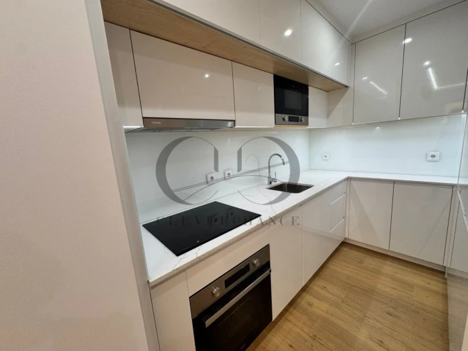 Apartamento T2 para Venda em Cedofeita, Santo Ildefonso, Sé, Miragaia, São Nicolau e Vitória Foto 2