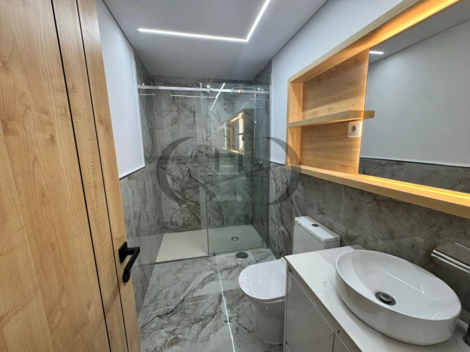 Apartamento T2 para Venda em Cedofeita, Santo Ildefonso, Sé, Miragaia, São Nicolau e Vitória Foto 15