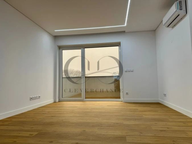 Apartamento T2 para Venda em Cedofeita, Santo Ildefonso, Sé, Miragaia, São Nicolau e Vitória Foto 23