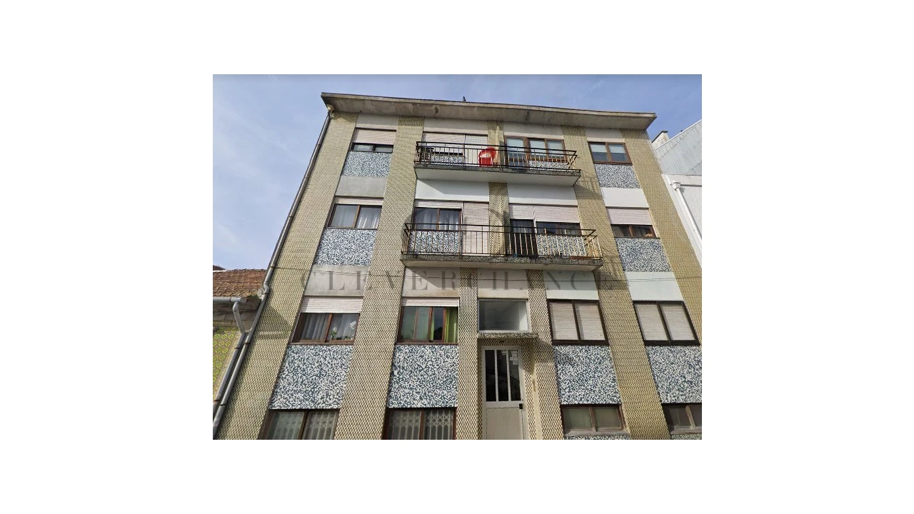 Prédio para Venda em Campanhã Foto 1