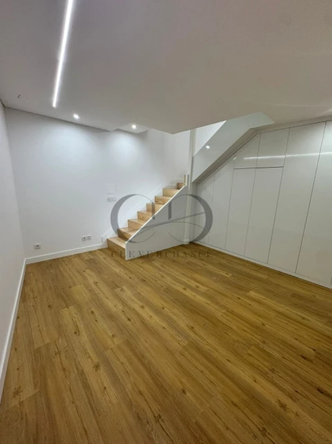 Apartamento para Venda em Cedofeita, Santo Ildefonso, Sé, Miragaia, São Nicolau e Vitória