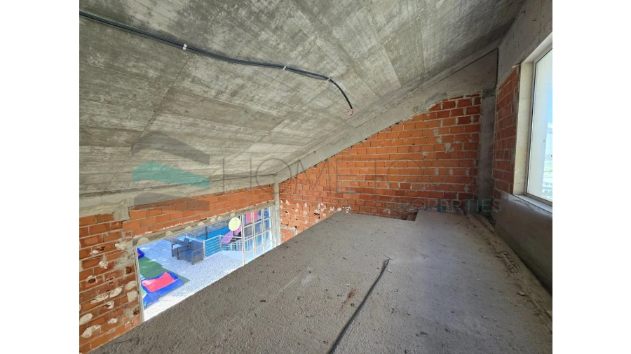 Loja para Arrendamento em Quarteira Foto 11