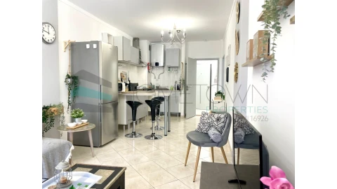 Apartamento T1 para Venda em Quarteira