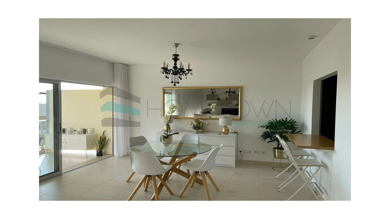 Apartamento T2 para Venda em Quarteira Foto 3