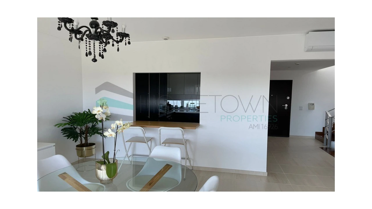 Apartamento T2 para Venda em Quarteira Foto 6