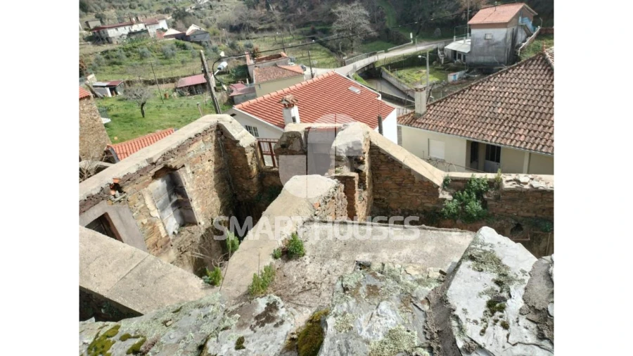 Moradia T2 para Venda em Vila Cova de Alva e Anseriz Foto 2