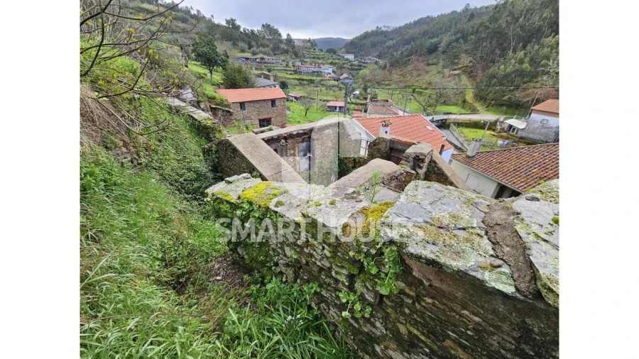 Moradia T2 para Venda em Vila Cova de Alva e Anseriz Foto 3