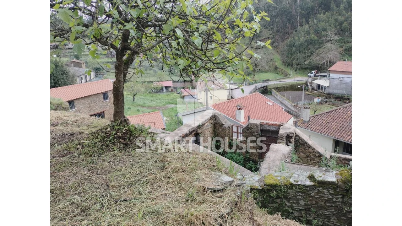 Moradia T2 para Venda em Vila Cova de Alva e Anseriz Foto 1