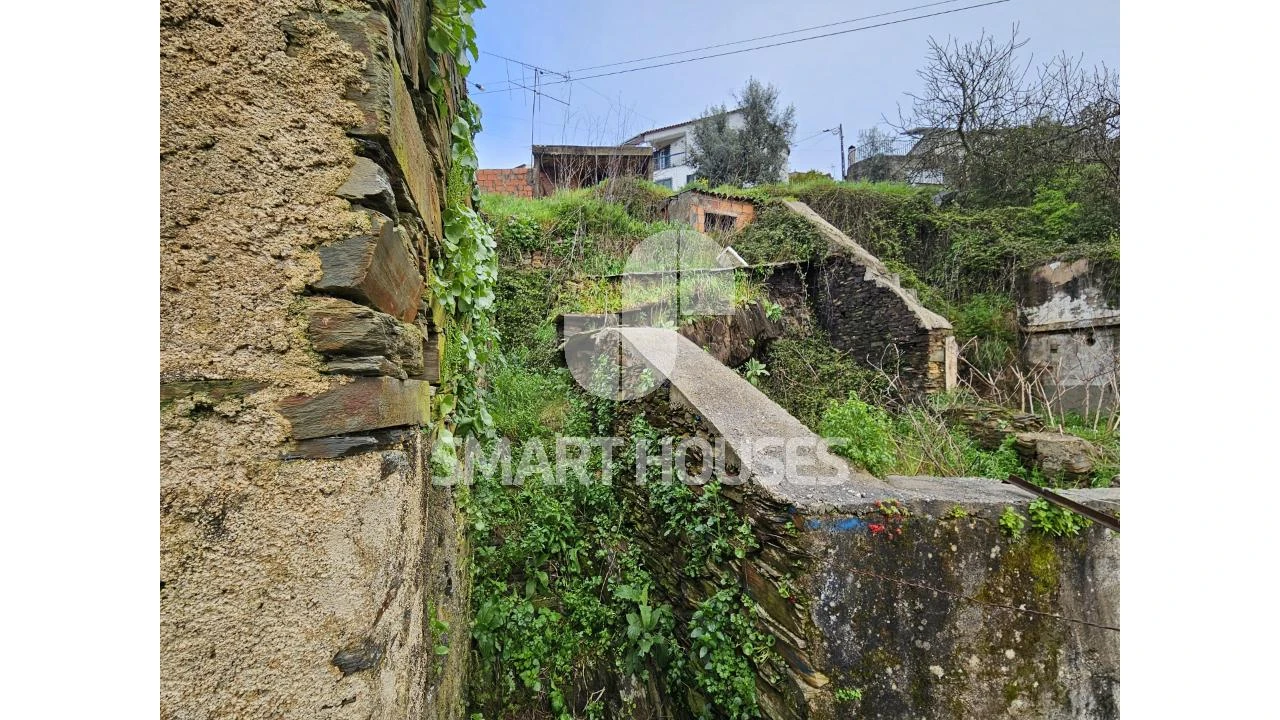 Moradia T2 para Venda em Vila Cova de Alva e Anseriz Foto 4