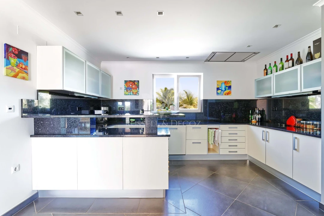 Moradia T4 para Venda em Conceição e Cabanas de Tavira Foto 3