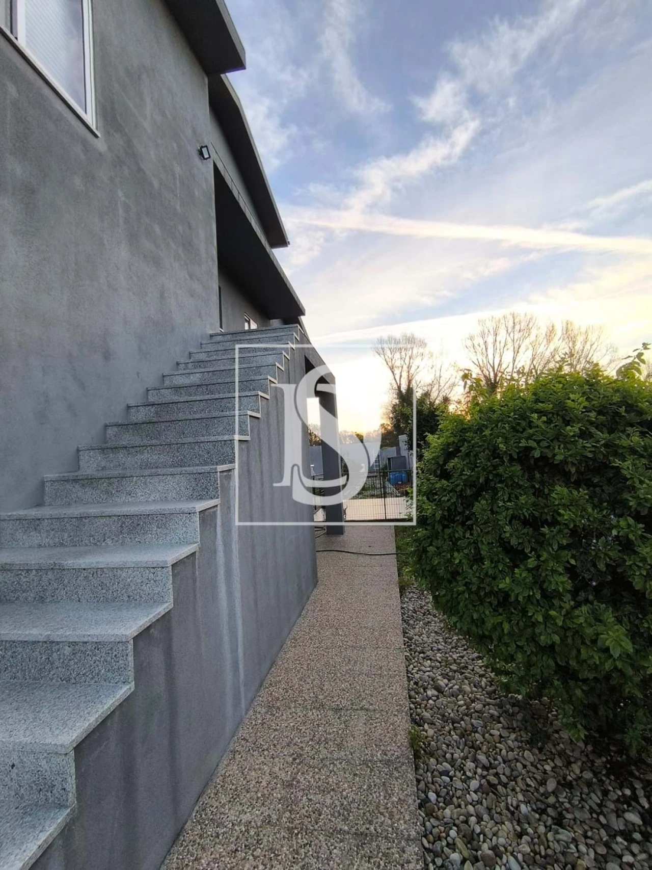 Moradia T3 para Venda em Vilar de Andorinho Foto 29