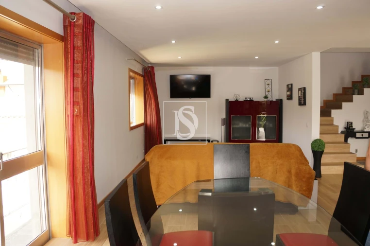 Moradia T3 para Venda em Vilar de Andorinho Foto 45