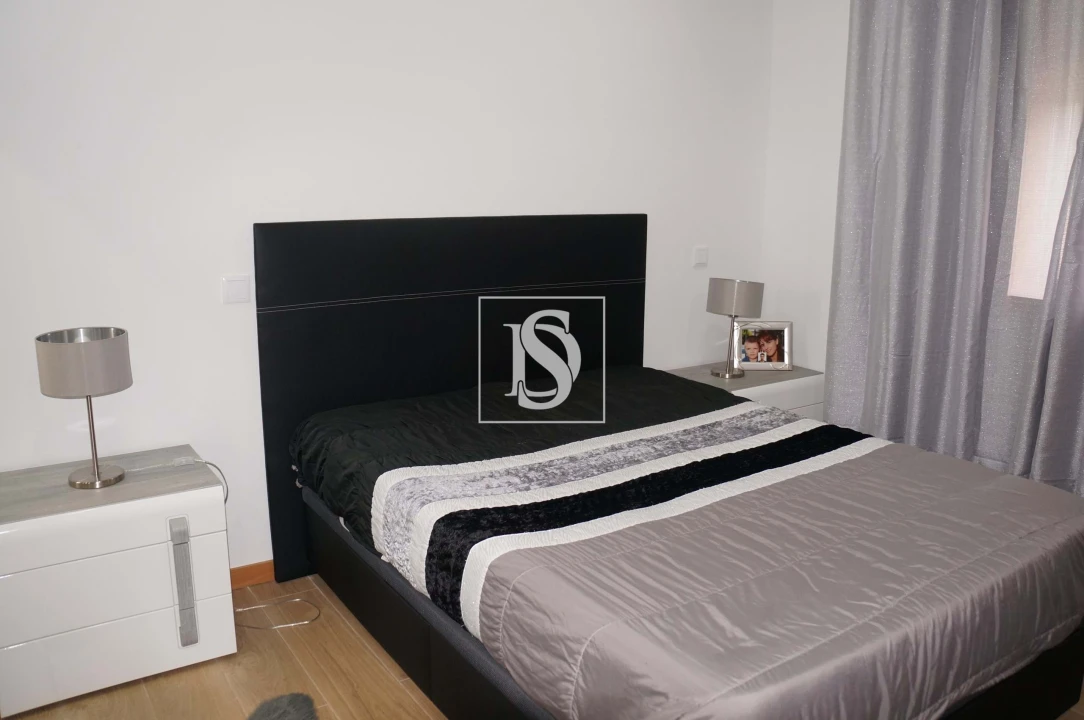 Moradia T3 para Venda em Vilar de Andorinho Foto 54