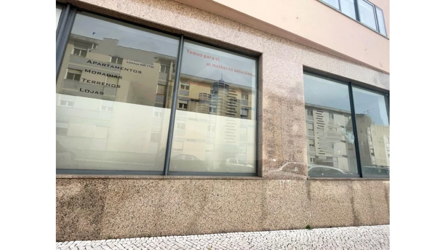 Loja para Venda em São João da Madeira Foto 2