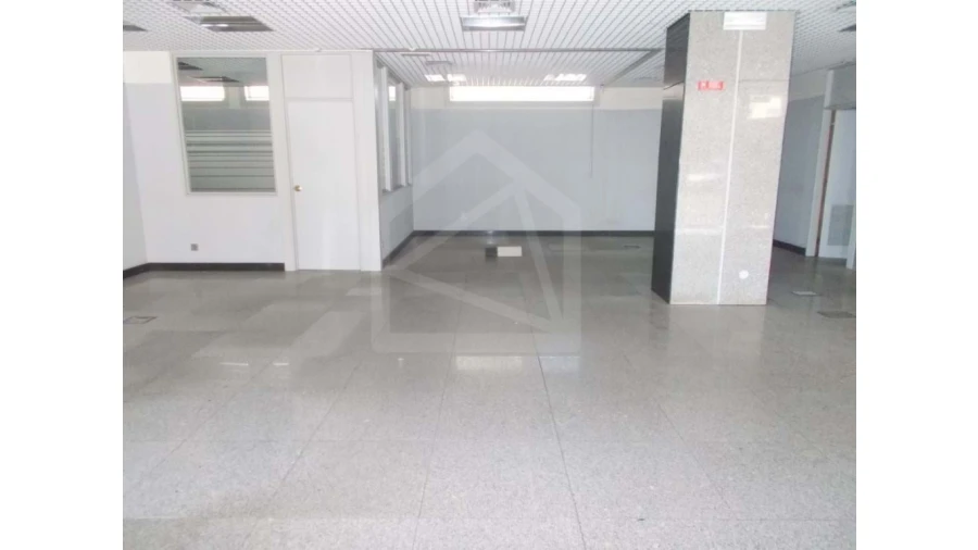 Loja para Venda em Cortegaça Foto 1