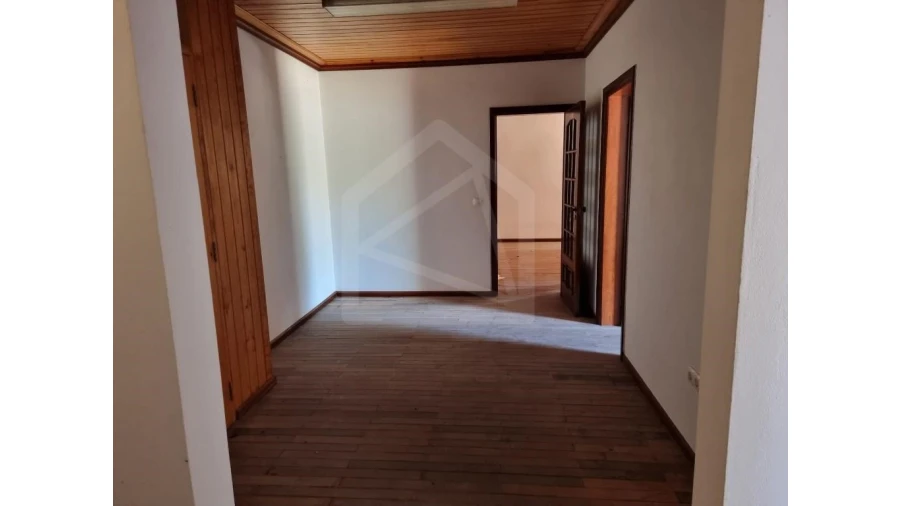 Armazém para Venda em Vilarinho do Bairro Foto 4