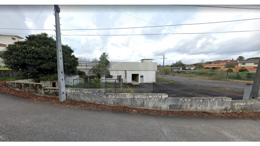 Armazém para Venda em Avelãs de Cima Foto 3