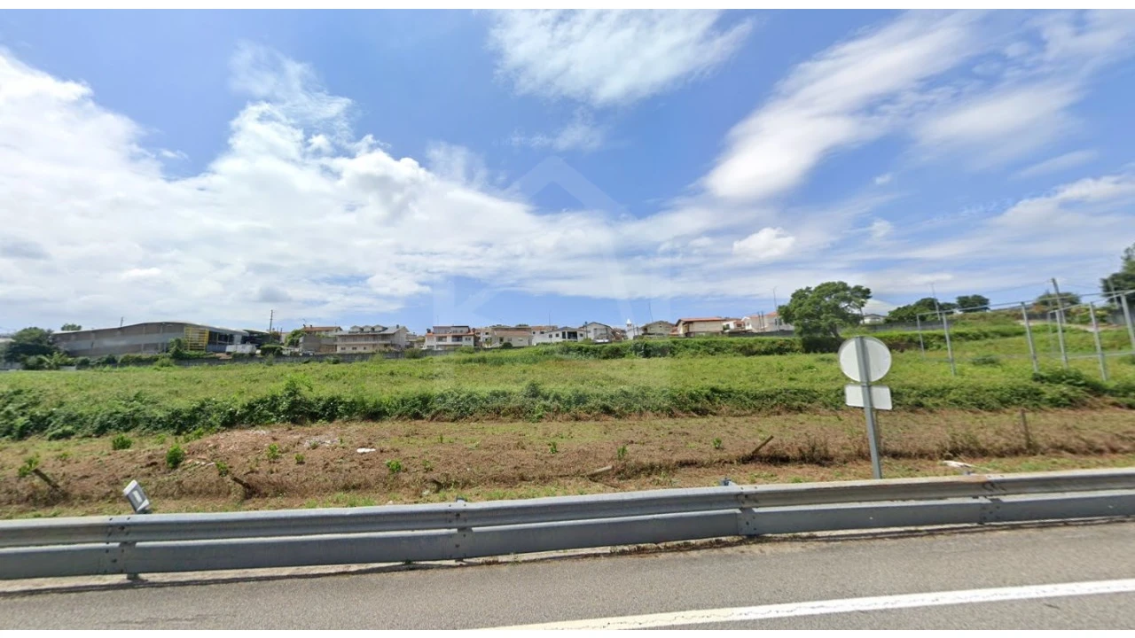 Terreno para Venda em O. Azeméis, Riba-Ul, Ul, Macinhata Seixa, Madail Foto 4