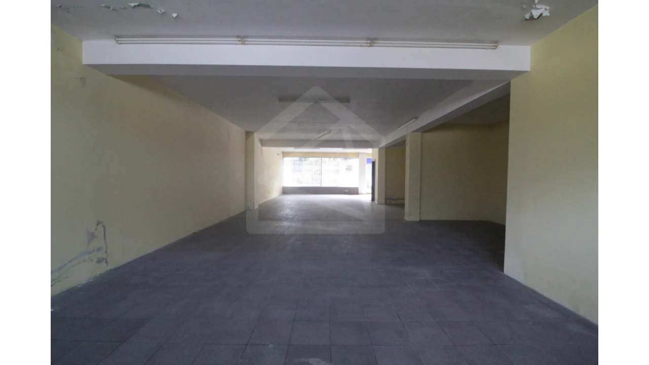 Loja para Venda em Santa Maria de Lamas Foto 23