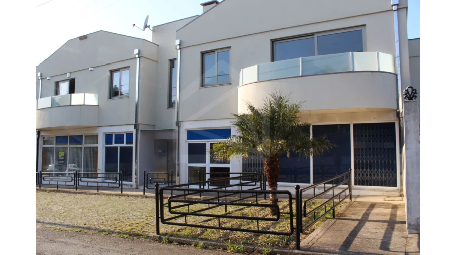 Loja para Venda em Santa Maria de Lamas Foto 5