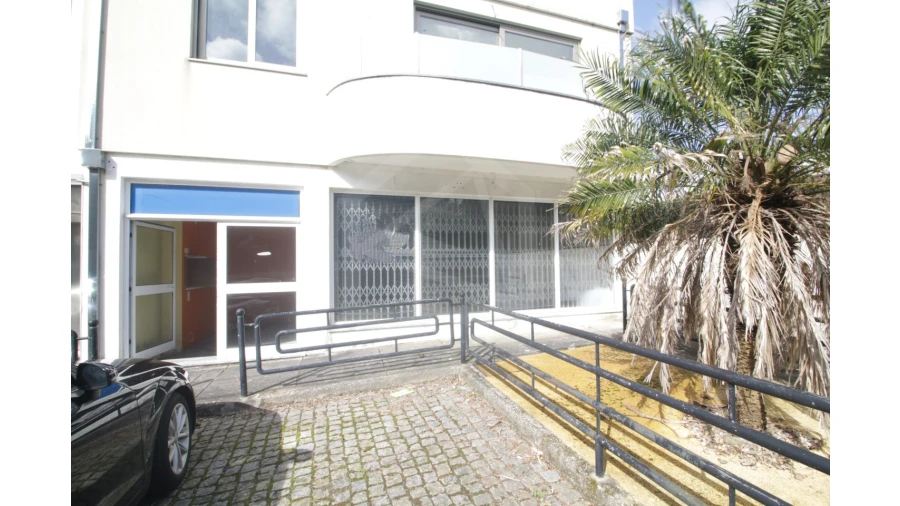 Loja para Venda em Santa Maria de Lamas Foto 26