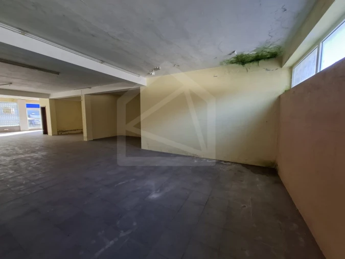 Loja para Venda em Santa Maria de Lamas Foto 22