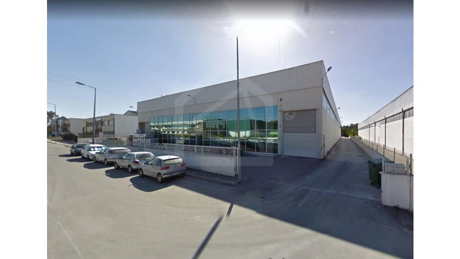 Armazém para Venda em Oiã Foto 1