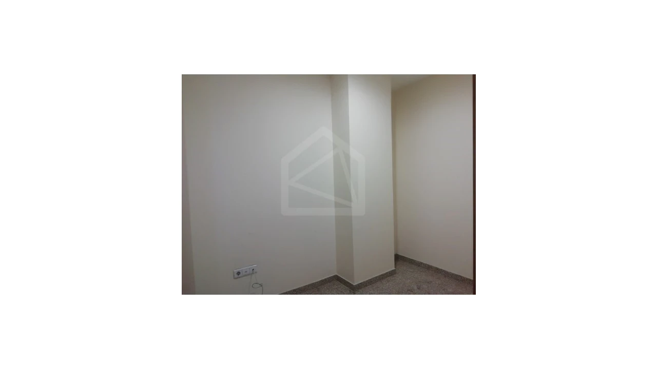 Loja para Arrendamento em Lordelo do Ouro e Massarelos Foto 7