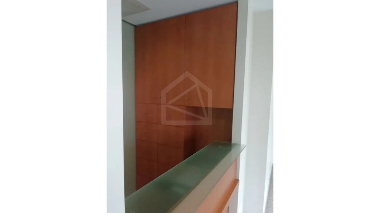 Loja para Arrendamento em Lordelo do Ouro e Massarelos Foto 4