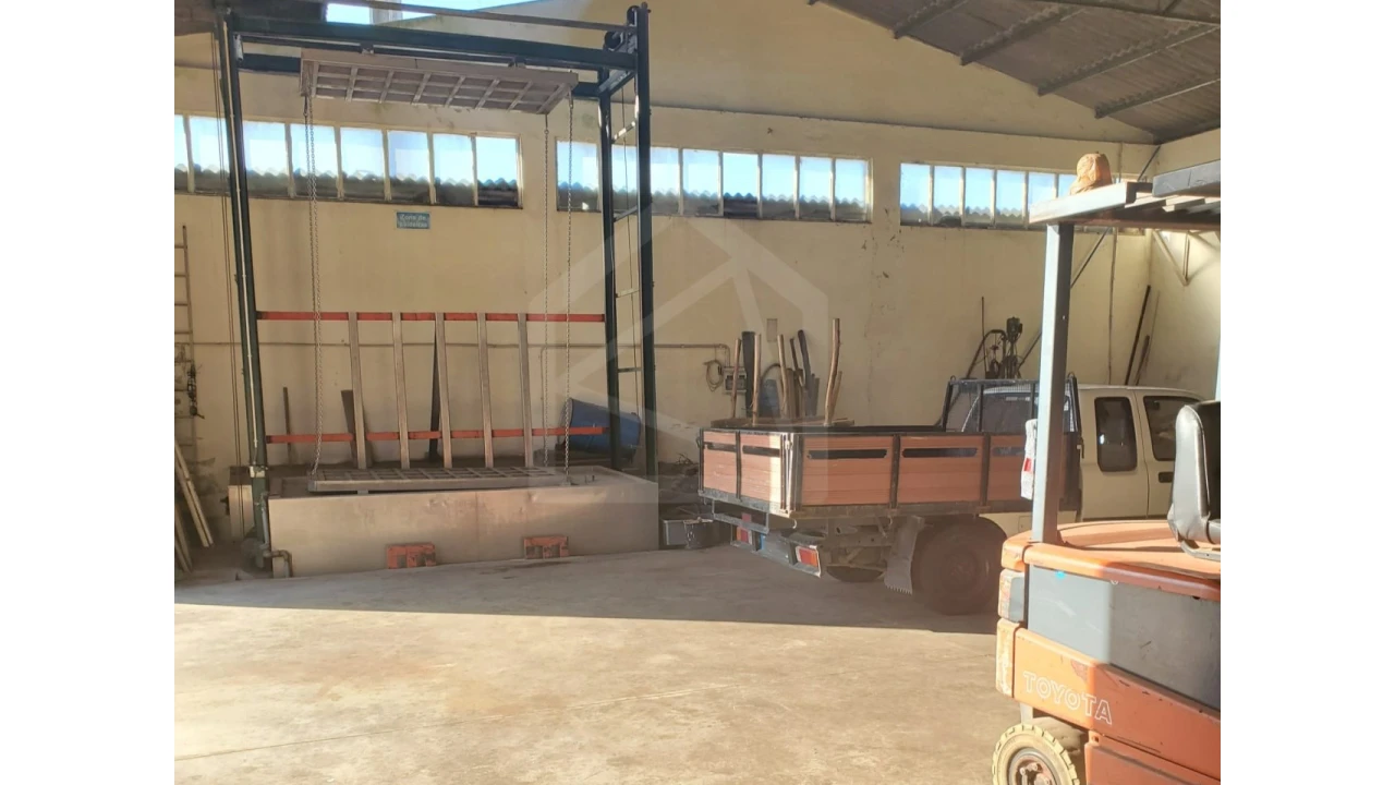 Armazém para Venda em Lourosa Foto 5