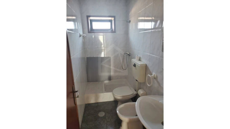 Armazém para Venda em Lourosa Foto 12