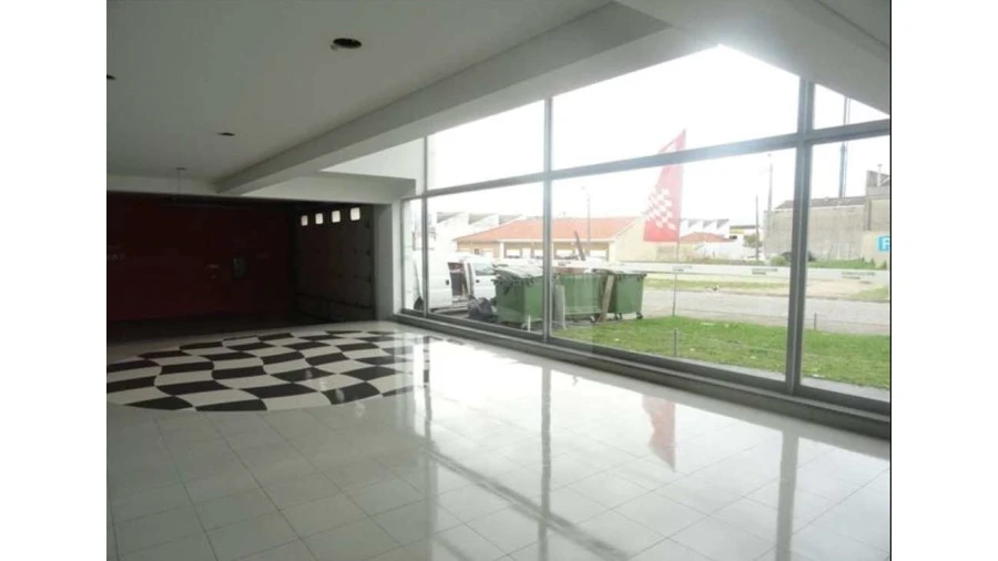 Armazém para Venda em Silvalde Foto 2