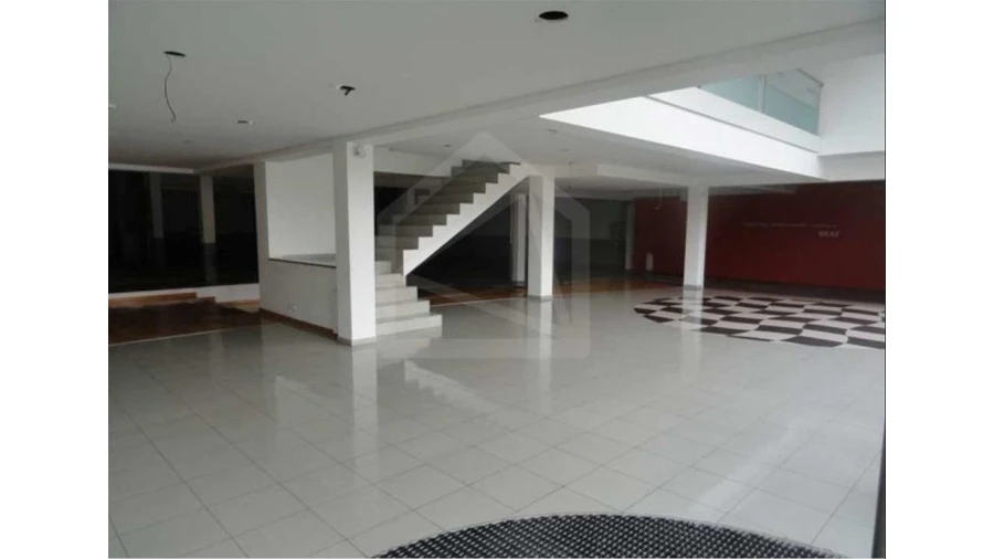 Armazém para Venda em Silvalde Foto 1