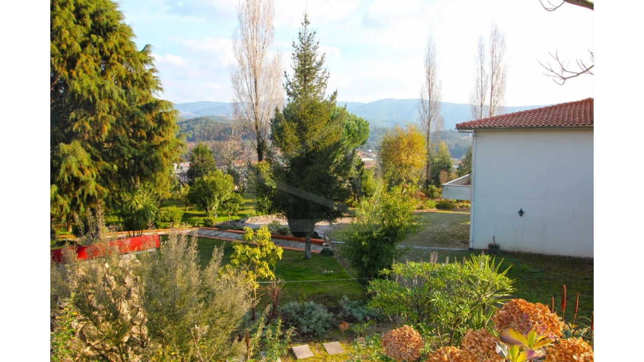 Moradia T3 para Venda em Ossela Foto 39