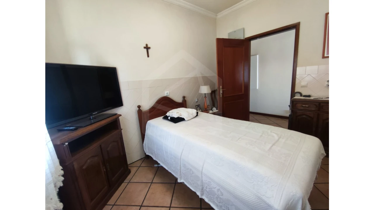 Moradia T3 para Venda em Ossela Foto 11