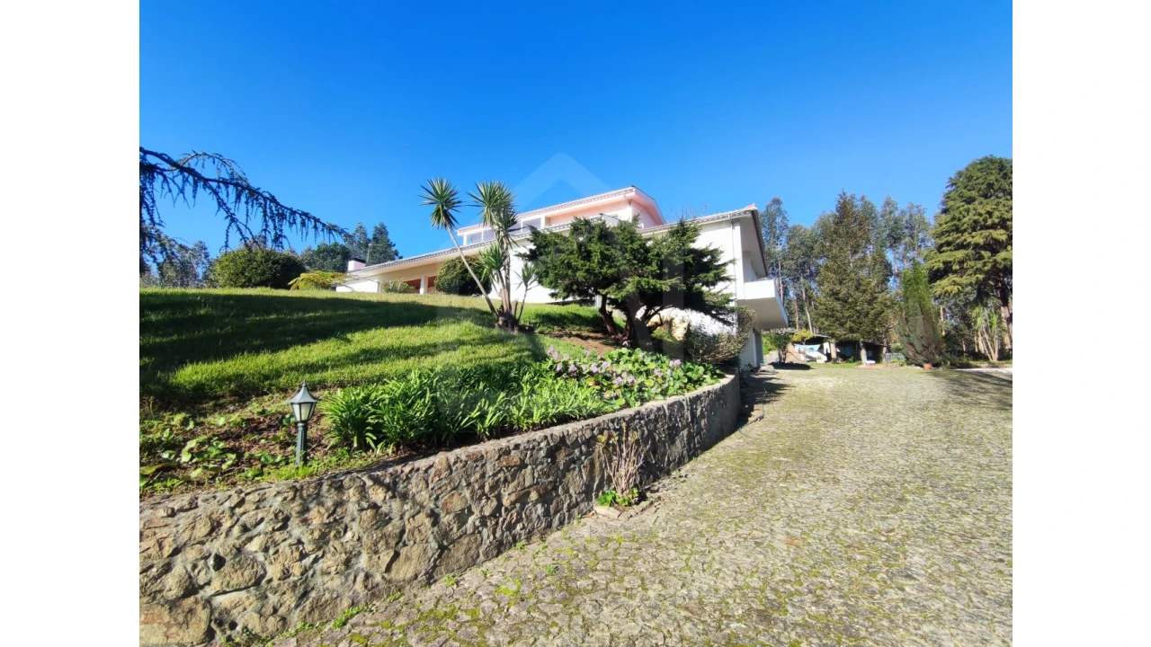 Moradia T3 para Venda em Ossela Foto 48