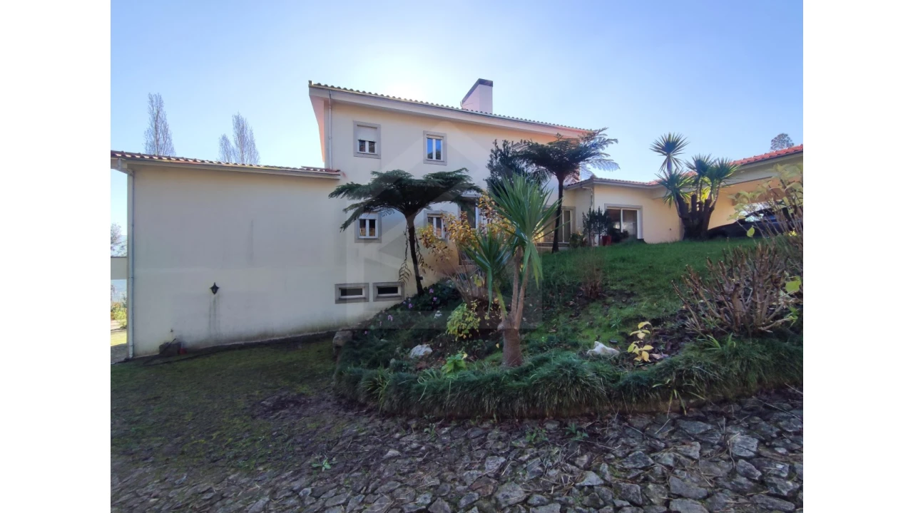 Moradia T3 para Venda em Ossela Foto 66