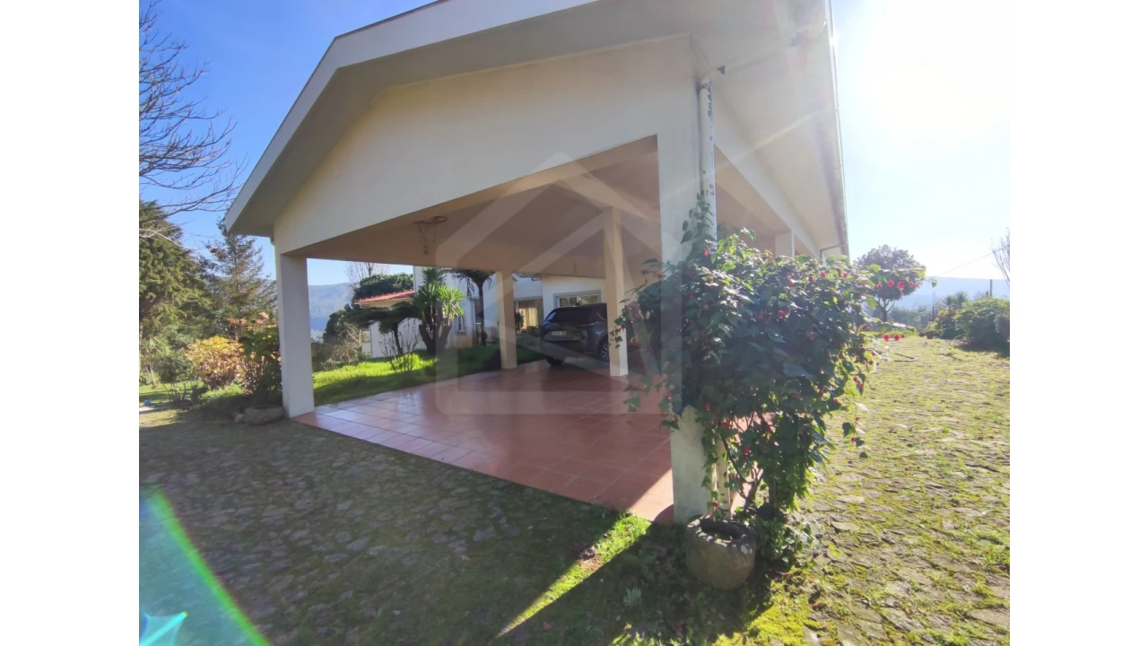 Moradia T3 para Venda em Ossela Foto 69